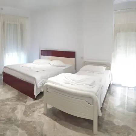 Apartament Tirona
