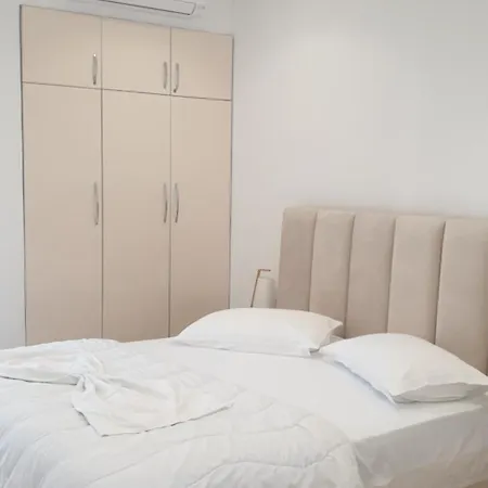 Tirona شقة دراس